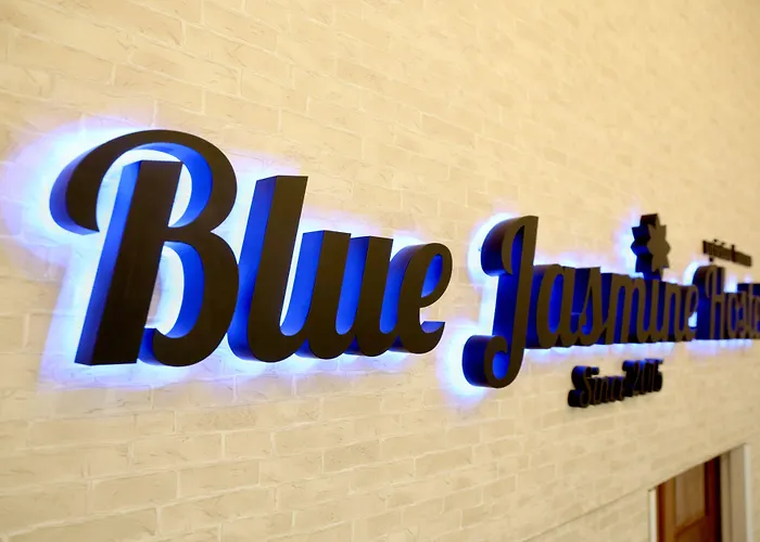 Blue Jasmine ホステル *
